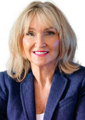 Vicki Courrier